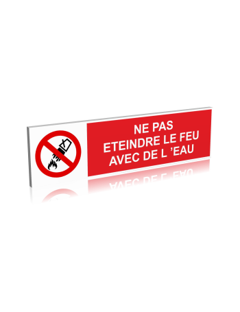 Ne pas éteindre le feu avec de l'eau